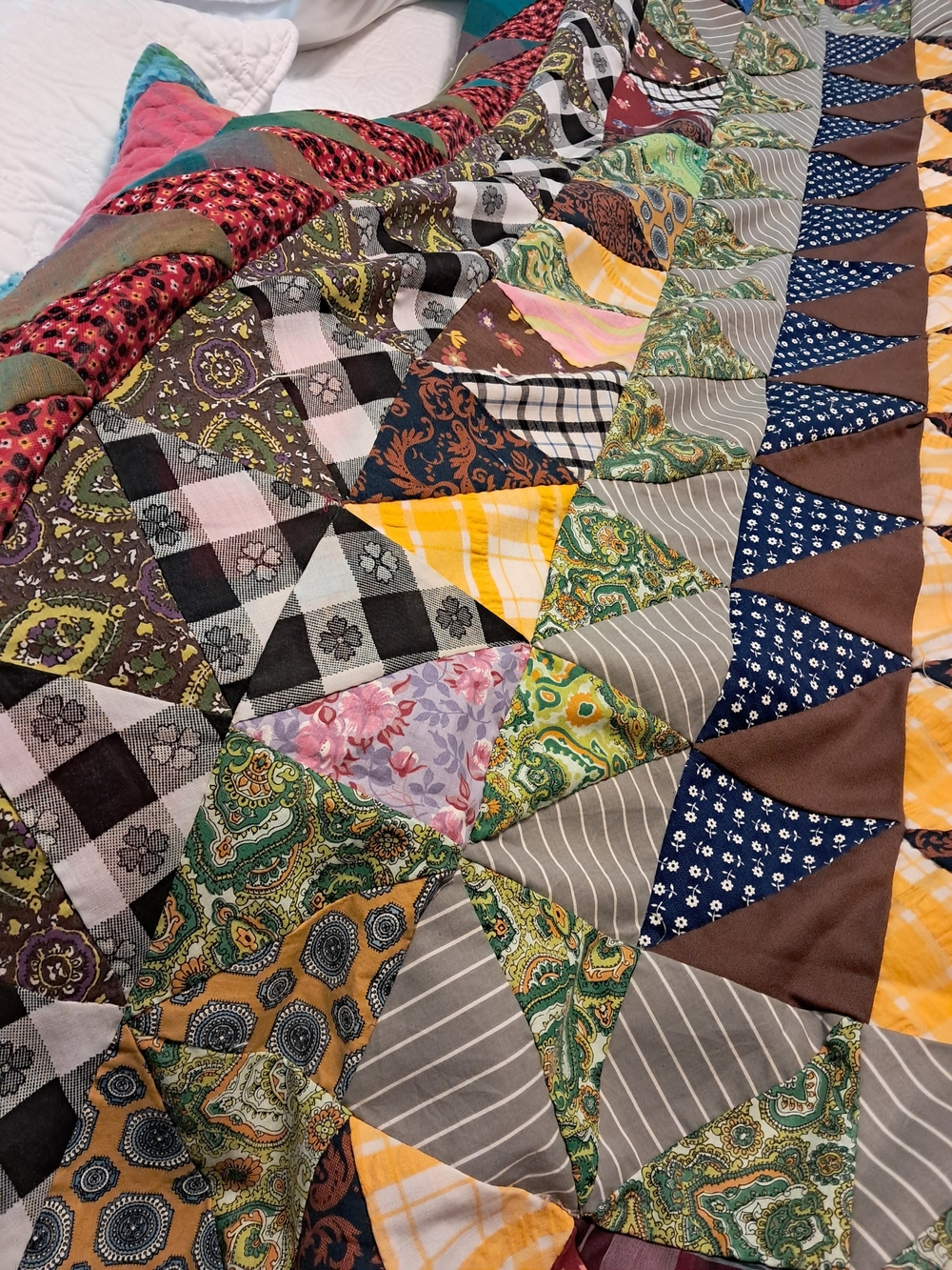 4066 Vintage Pieced Hand Stitched Colorful Quilt Top, 70" X 85". - Picture 3 of 11